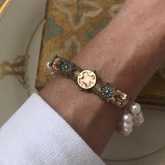 Antique rolled gold bar pin-- freshwater pearls bracelet - Picture 3 of 8